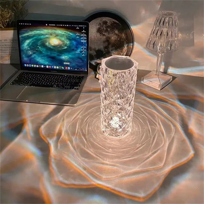 "Trazendo Luz e Estilo: Descubra o Abajur de Mesa Perfeito"